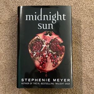 Midnight Sun by Stephenie Meyer